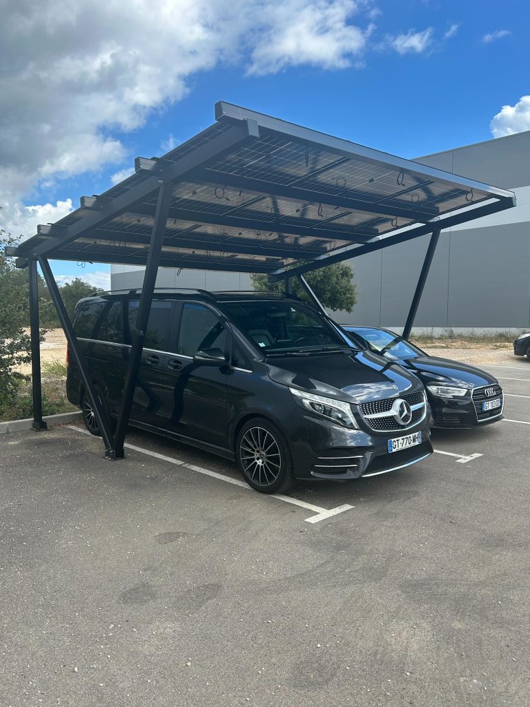 Carport solaire pour deux voitures